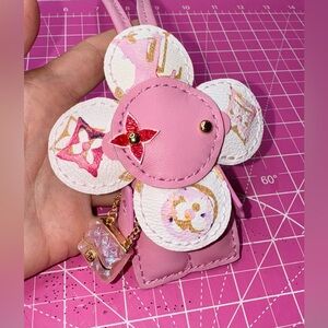 💖 Aquarelle Puffy Pink Watercolor Vivienne bag charm Keychain Accessory